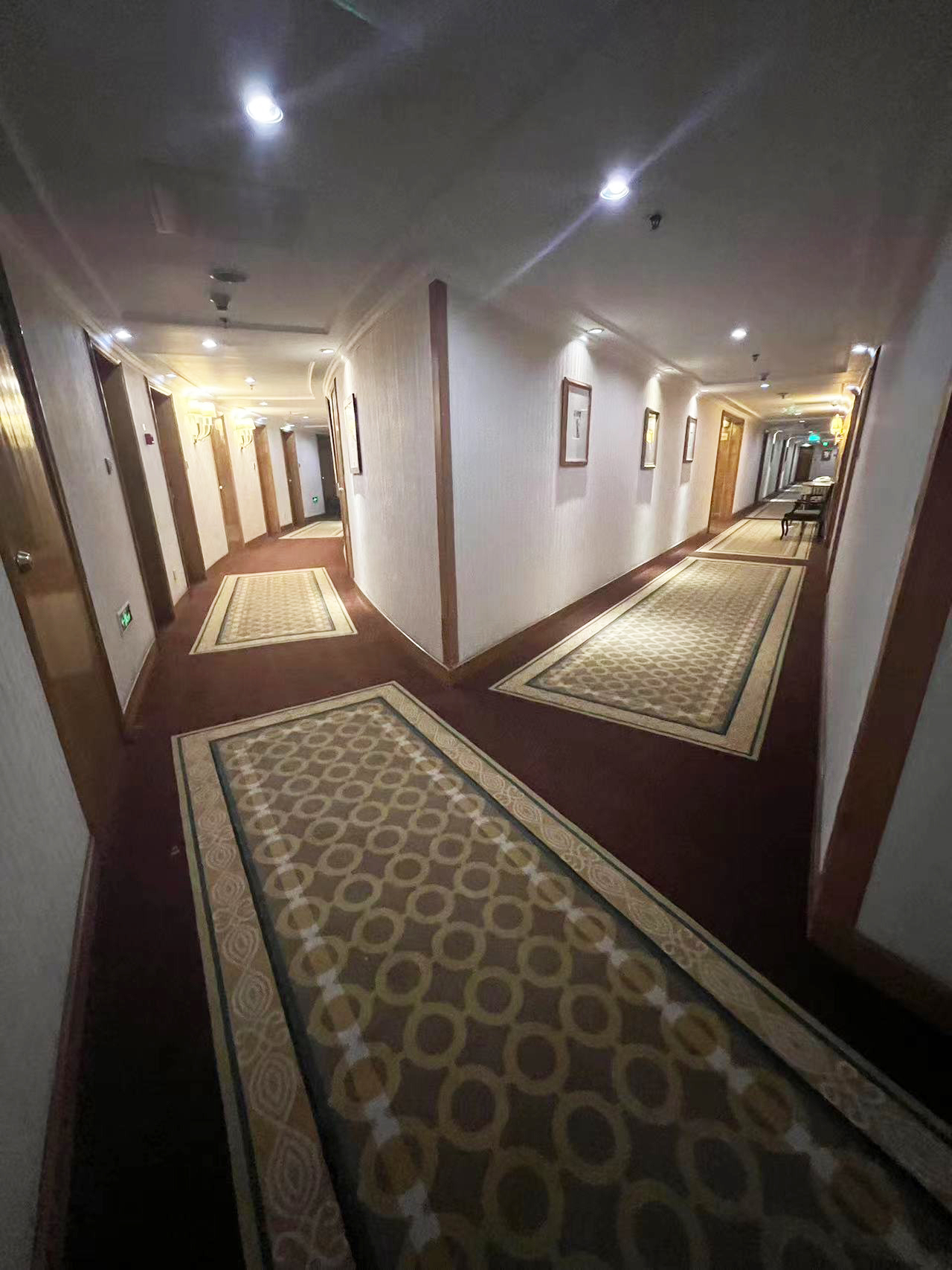 青島頤中皇冠假日酒店